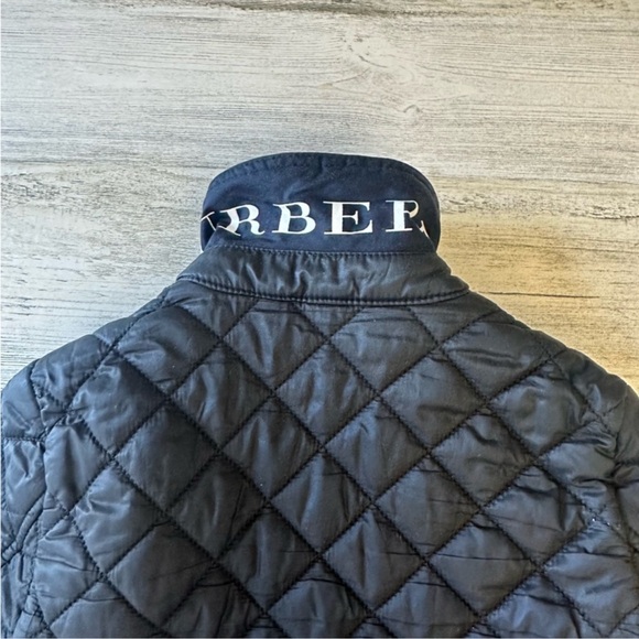 Authentic Burberry Boys 4Y Quilted Lightweight Windbreaker
Jacket Black - Picture 5 of 11